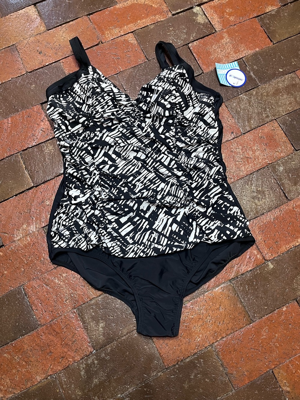 18W Shore Club NWT black and white one piece swimsuit 2495